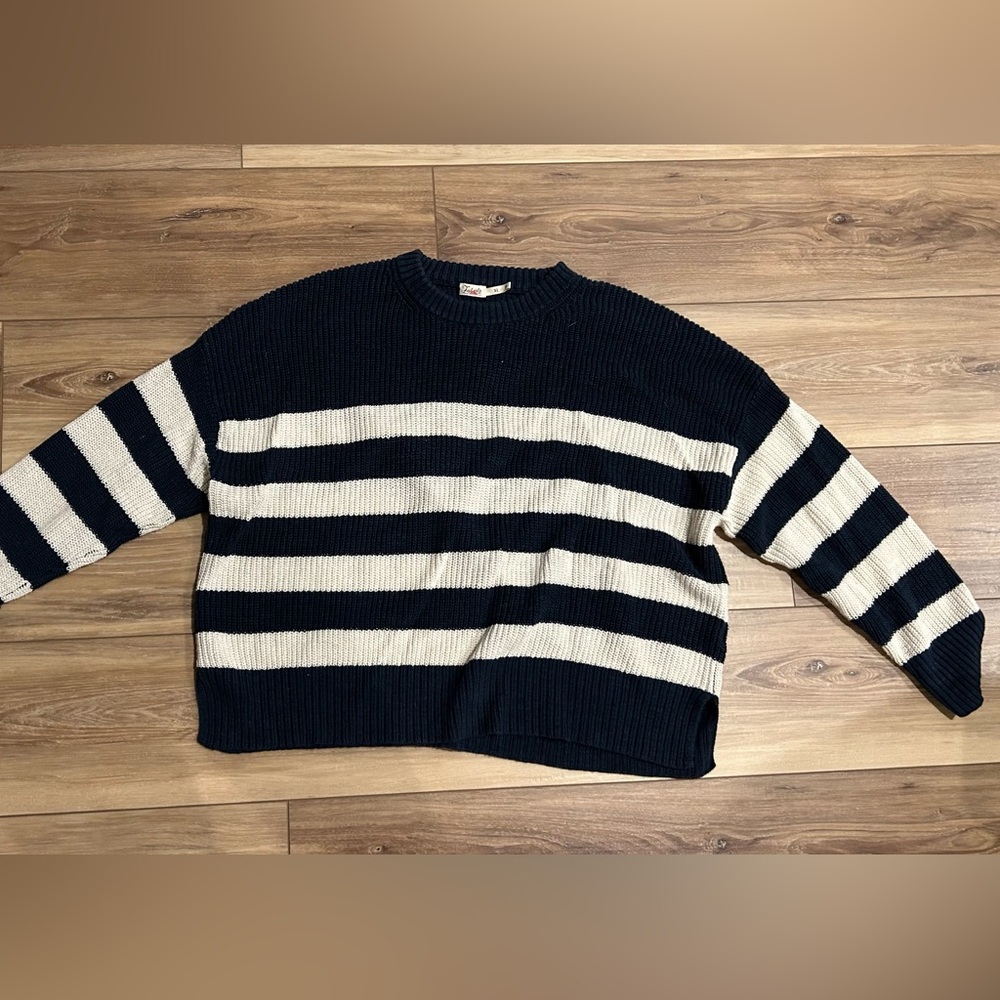 Faherty striped navy and cream sweater-XL
